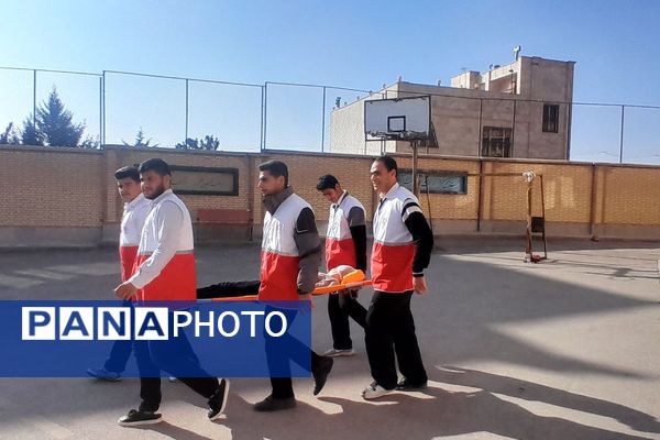 مانور سراسری زلزله در دبیرستان شهید محمدجواد باهنر دماوند