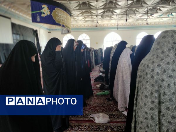 شرکت دانش آموزان دبیرستان مرحوم  حاج محمود زنده جانی در نماز جمعه