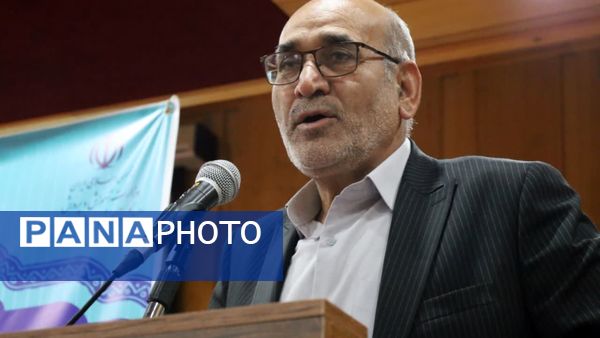 تجلیل از برگزیدگان جشنواره تجارب برتر تربیتی شهرستان زارچ