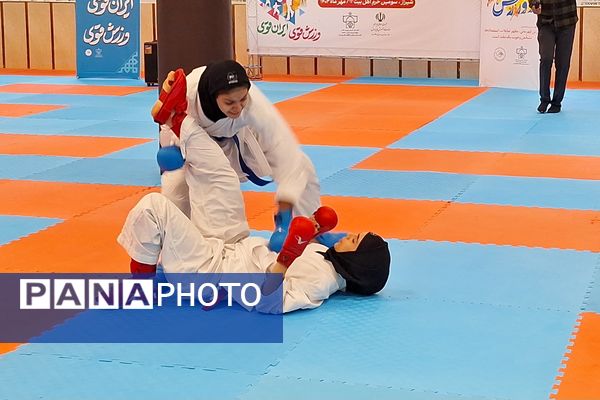 ایجاد انگیزه در دانش‌آموزان ورزشکار با سالن ورزشی مناسب