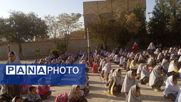جشن ولادت حضرت زینب(س) و روز پرستار در دبستان شهید نجفی فدافن