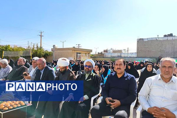 جشن مهر ایثار و نماز و بازگشایی مدارس یک مهر در دبیرستان هیأت امنایی فرهیختگان