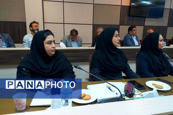 نشست شورای آموزش و پرورش ملارد به مناسبت هفته دولت 