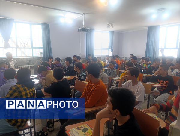 جشن جوانه‌های دبیرستان دوره اول نمونه دولتی پژوهش آشخانه