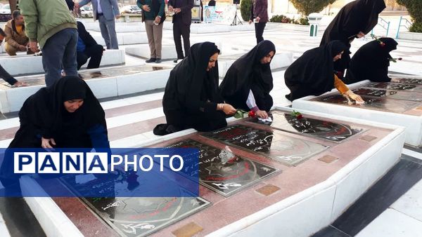 غبارروبی مزار شهدای زیارتگاه شهید آیت الله سید حسن مدرس (ره)