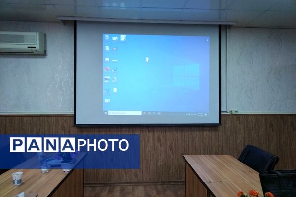 برگزاری جلسه ضمن خدمت ویژه مشاوران با موضوع هدایت تحصیلی