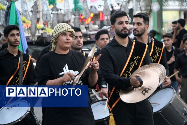 مراسم زنجیر زنی در شهرستان بم 
