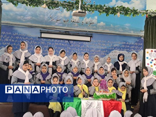 طلیعه فجر و شعبانیه در دبستان آزادی