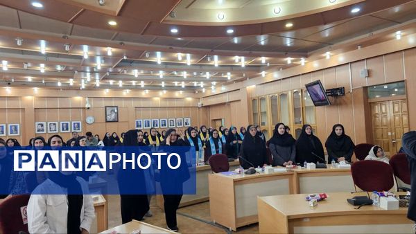 دیدار صمیمی دانش‌آموزان با استاندار کهگیلویه و بویراحمد 