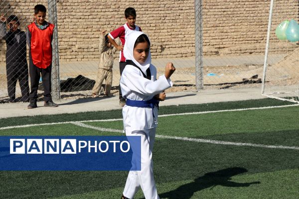  افتتاح زمین چمن مصنوعی در اسلام آباد