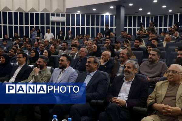 برترین‌های ورزش خراسان‌رضوی در آیین نشان کاوه معرفی شدند