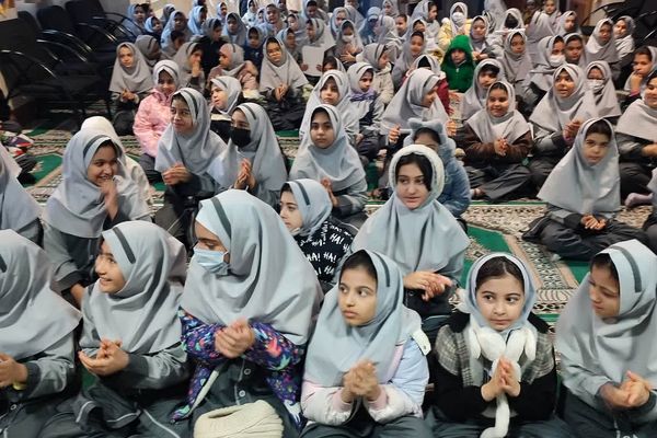 ولادت حضرت علی علیه السلام در دبستان دخترانه حاتم ناحیه دو شهرری 