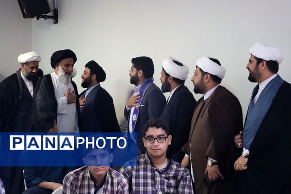 دیدار نماینده ولی فقیه در خوزستان با تشکل‌های دانش‌آموزی