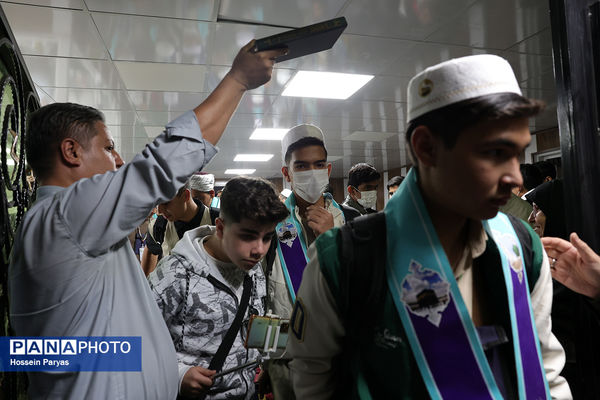 آیین بدرقه دانش‌آموزان و مربیان عمره‌گزار به سرزمین وحی