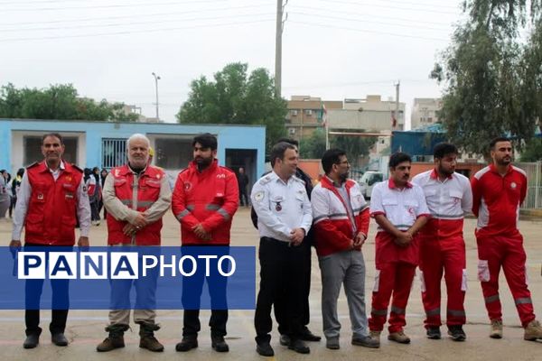 برگزاری مانور «زلزله و ایمنی» زیر بارش رحمت الهی