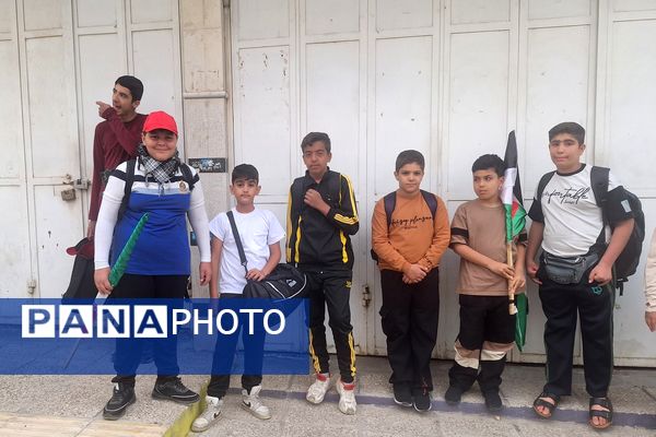 بزرگ مردان کوچک به سرزمین نور رهسپار شدند