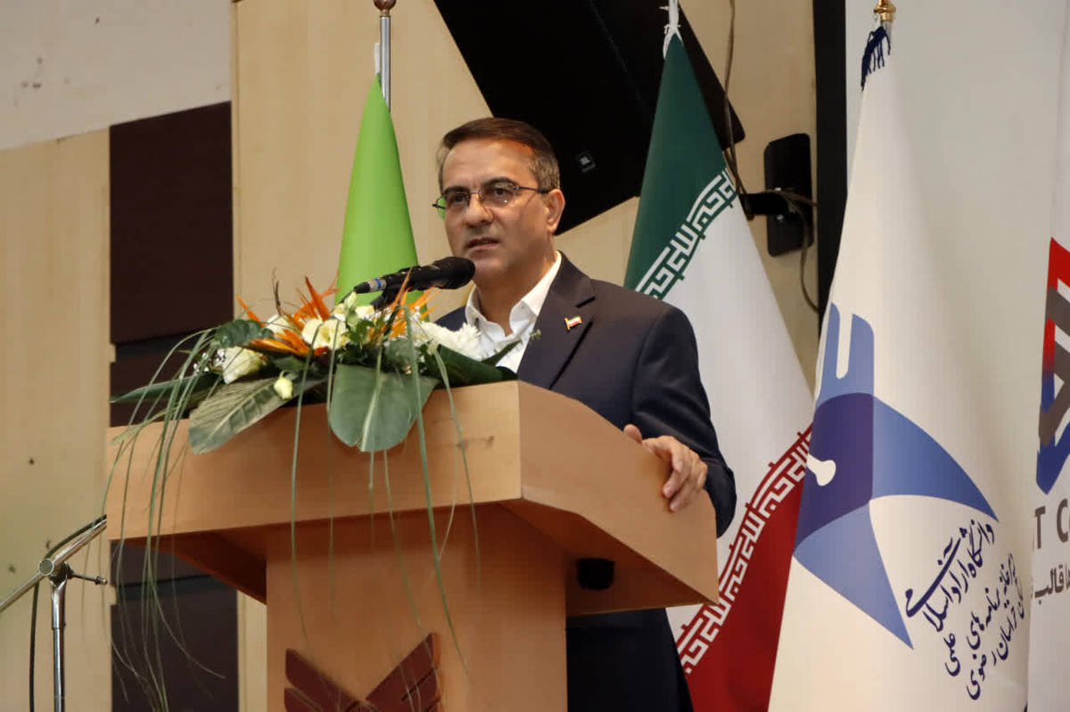 سرمایه انسانی کشور باید هر روز بهروز شود و فناورانه تحول پیدا کند
