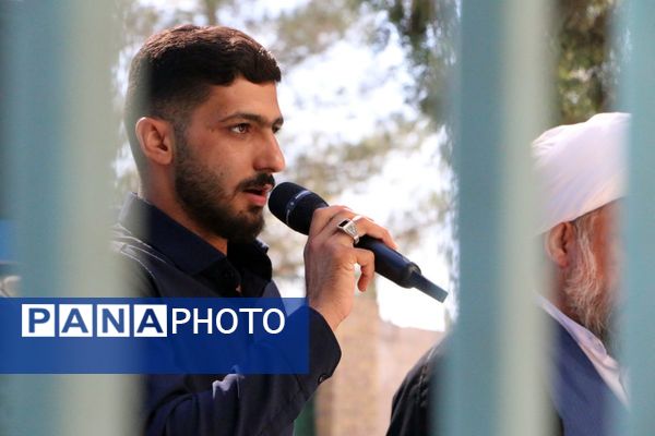 آیین غبارروبی و گلباران مزار شهدا در آستان امامزاده بی‌بی سکینه خاتون (س)