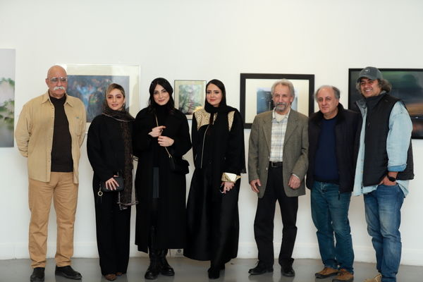 نمایشگاه «چند تکه آینه» افتتاح شد
