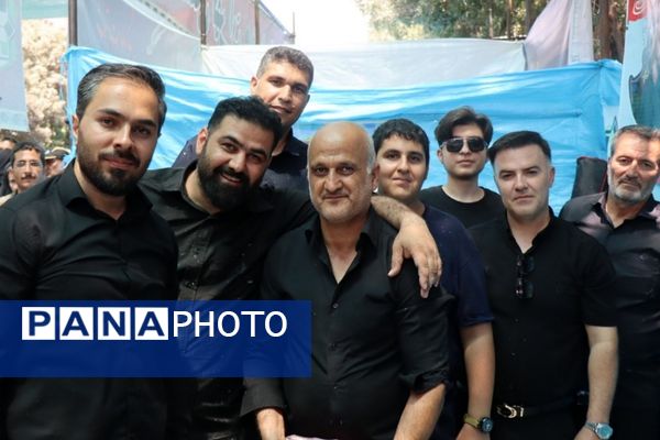 پای‌برهنه،در مسیر عشق