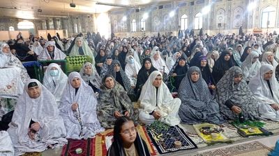 شرکت مردم یاسوج در نماز عبادی_ سیاسی جمعه 