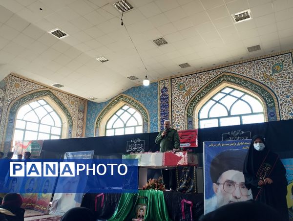 تشییع پیکر شهید گمنام به دست دانش آموزان و مردم روستای جابوز