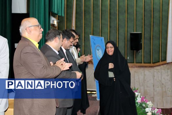 اجلاس توانمندسازی مدیران مدارس منطقه ۱۰ تهران