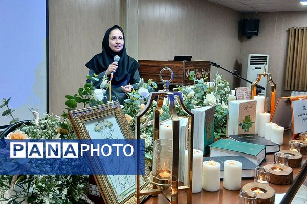 گردهمایی‌ دانش آموزی در هفته کتاب و کتابخوانی