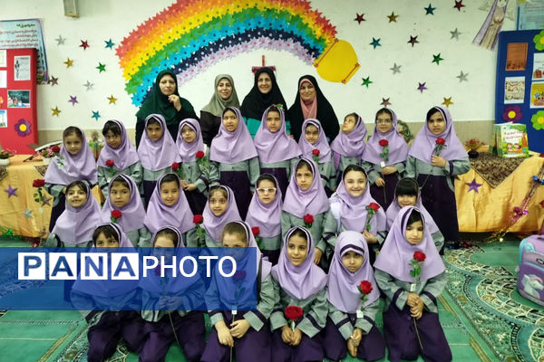 شروعی تازه با جشن شکوفه‌ها در دبستان حاج رحیم خالصی