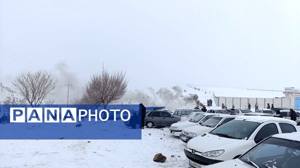  برف بازی مردم نیشابور در روستای برف ریز 