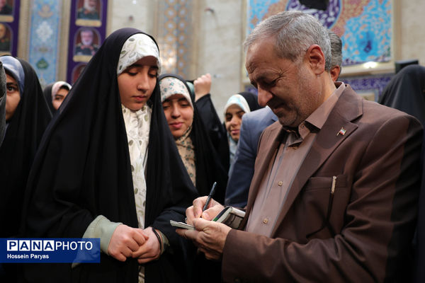 حضور وزیر آموزش و پرورش در جمع دانش‌آموزان معتکف