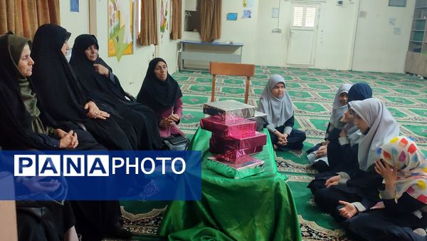 تکریم همسران و دختران شاهد جامعه هدف دبستان شاهد حاج تقی آقا بزرگ مشهد