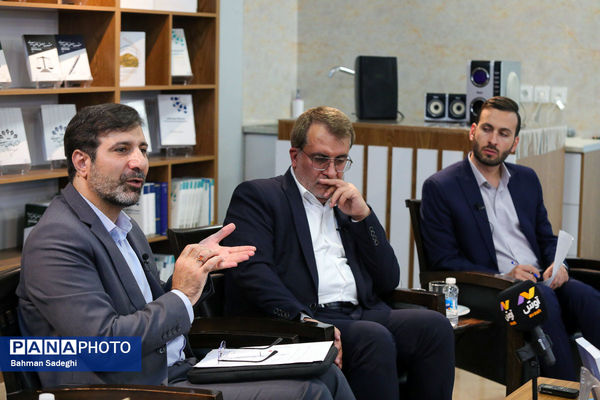 نشست علمی «بررسی الزامات و بایسته‌های تحلیل نظرات شورای نگهبان»