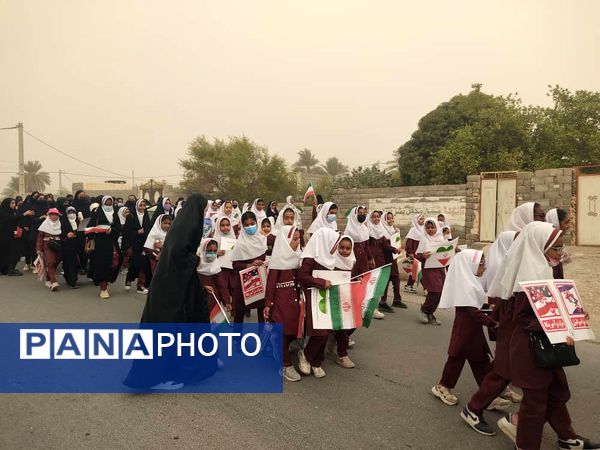 دانش آموزان امروز پرچم داران استقلال و عزت فردا 