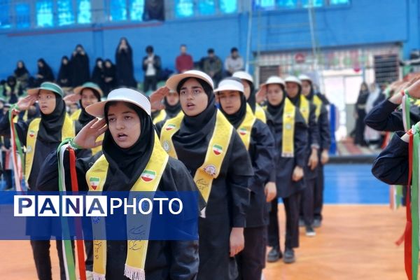  همایش دانش‌آموزی یاوران انقلاب شهرستان ورامین