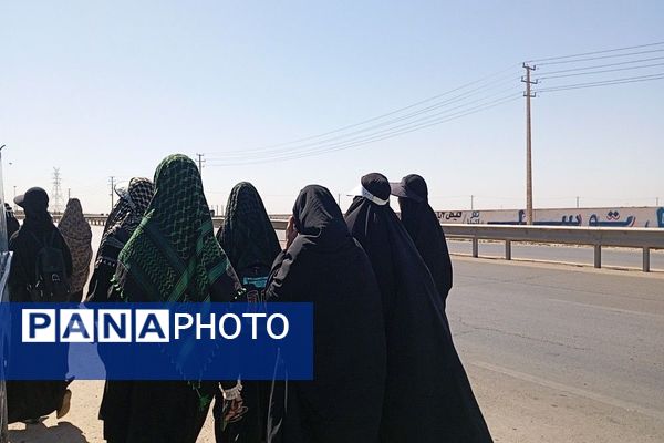 قدم به قدم به سوی نور کاروان پیاده روی از فیروزه به سمت مشهد مقدس