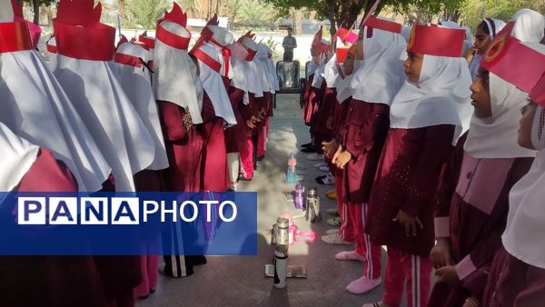 جشن عاطفه‌ها در دبستان مولوی فین؛ همدلی برای تداوم آموزش