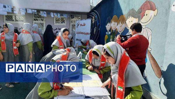 انتخابات شورای دانش‌آموزی در مدرسه غیردولتی «عطرک» یاسوج 