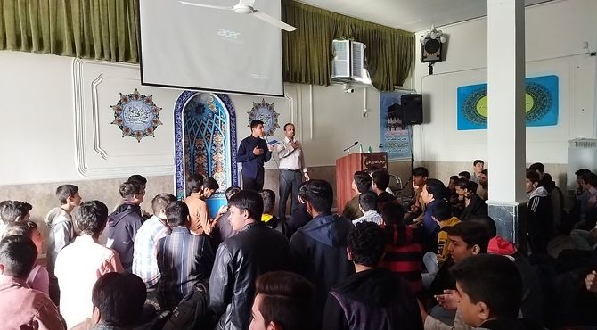  قرائت زیارت عاشورا در دبیرستان شاهد ابوذر غفاری نیشابور
