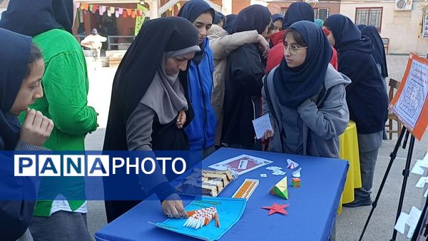  گرامیداشت دهه ریاضیات در دبیرستان آرمیتا مصلی‌ نژاد