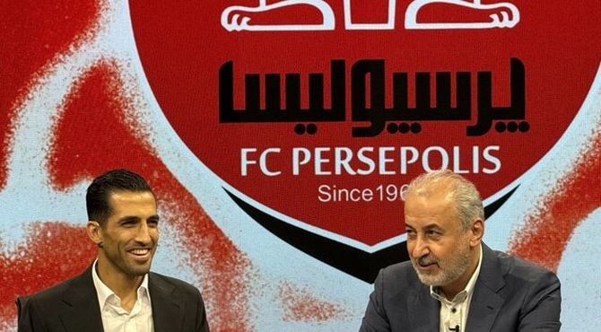 وحید امیری با پرسپولیس تمدید کرد