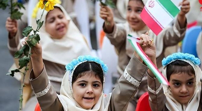 بازگشایی مدارس؛ شور و هیجان دانش‌آموزان ایران در آغاز سال تحصیلی ۱۴۰۴-۱۴۰۵