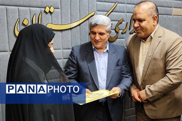 دیدار صمیمی استاندار کردستان با جمعی از دختران نخبه استان