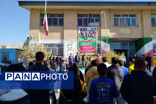 دانش‌آموزان مدرسه شهید باهنر لردگان آماده مقابله با زلزله شدند