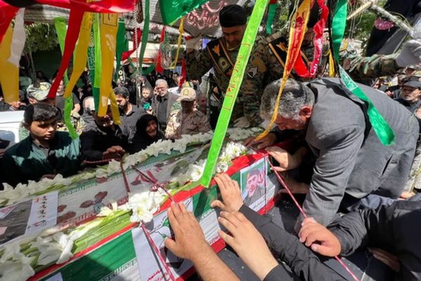 تشییع پیکر شهید «مهدی قهرمانی‌کلخوران» در اردبیل