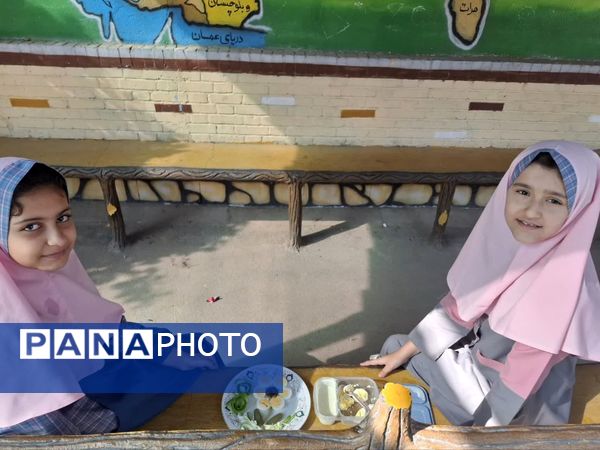 روز جهانی تخم‌مرغ در دبستان شهید هادی آریایی 