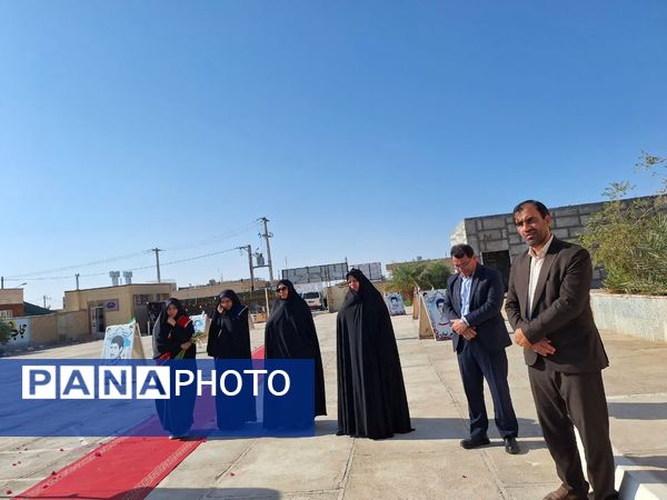 میزبانی دانش‌آموزان دختر بیرجندی از شهید گمنام 