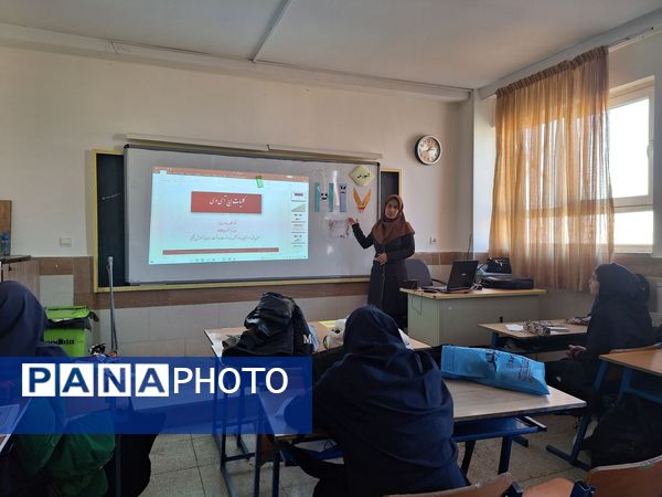 دوره آموزشی پیشگیری از بیماری‌های عفونی در آموزشگاه فرزانگان