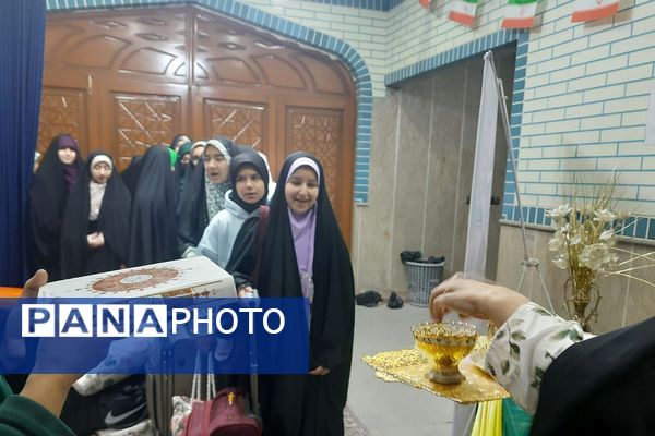 اعتکاف دختران آسمان با محوریت بصیرت نوجوان و حاج قاسم سلیمانی در باقرشهر 