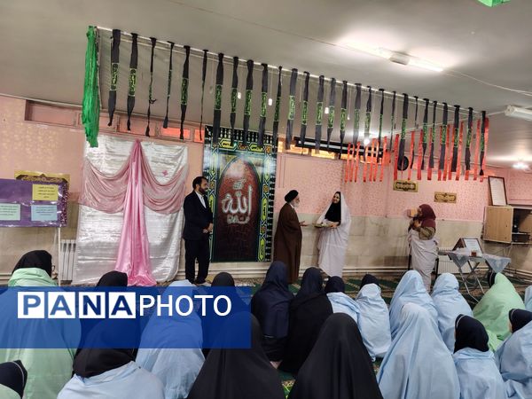 جلسه پرسش و پاسخ با امام جمعه شهرستان نیشابور در دبیرستان شاهد قدسیان 